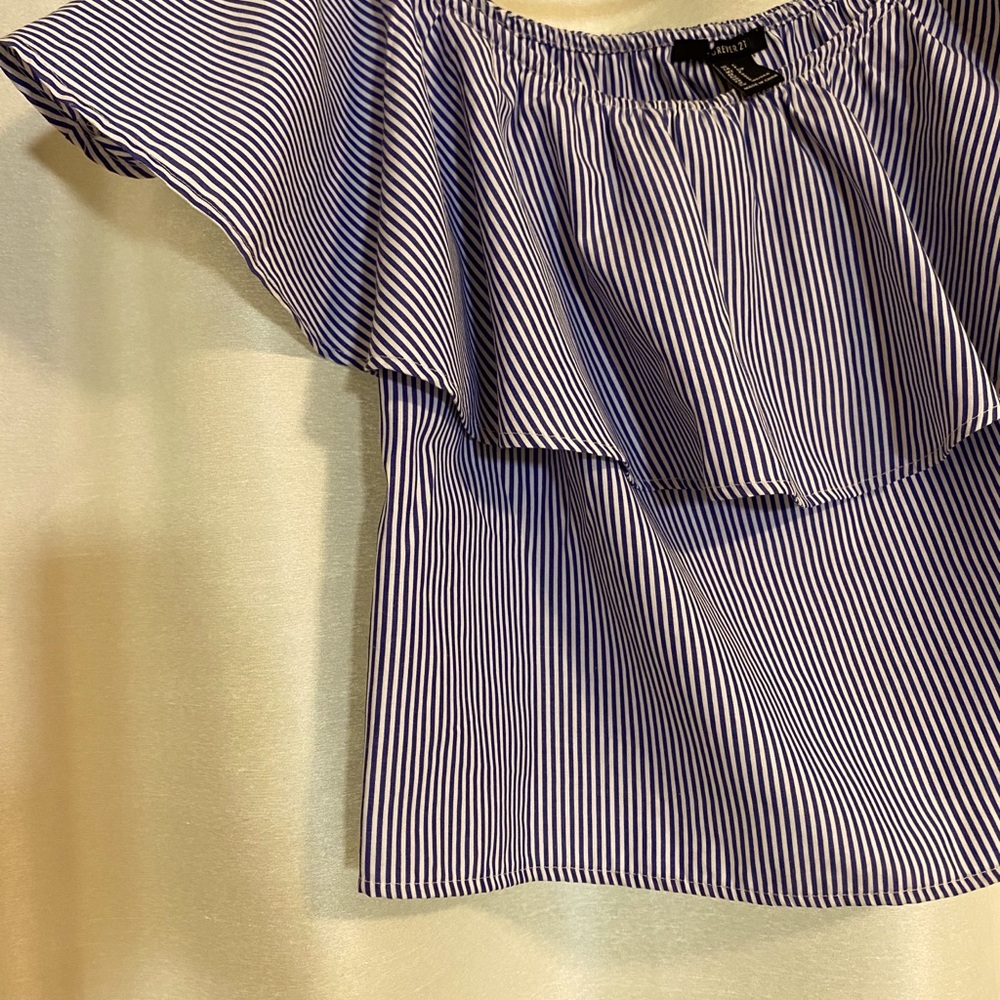 Forever 21 off shoulder crop top